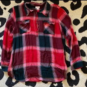 Plaid maternity shirt